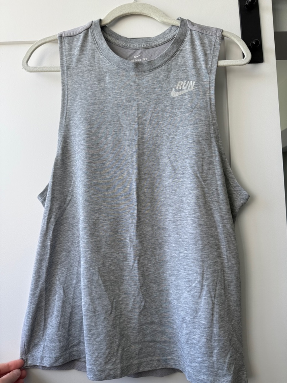 Nike Light Gray Performance 'Run' Muscle Tank